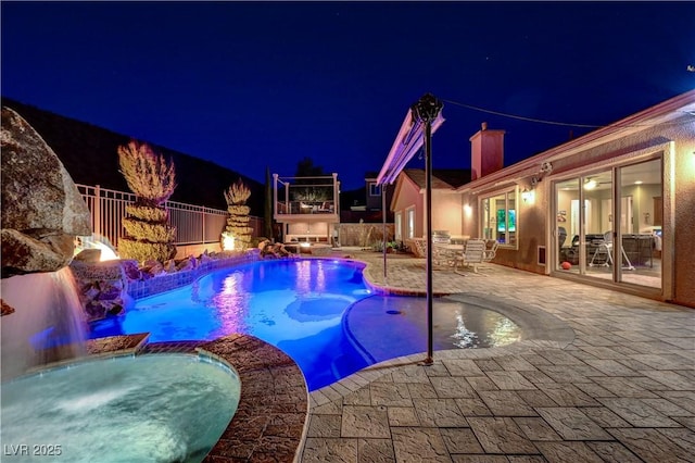 2124 Pont National Dr, Henderson, NV 89044 - photo 4