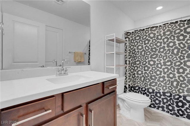 7260 Grace Estate Ave, Las Vegas, NV 89113 - full bathroom featuring toilet, vanity, recessed lighting, and a shower with shower curtain