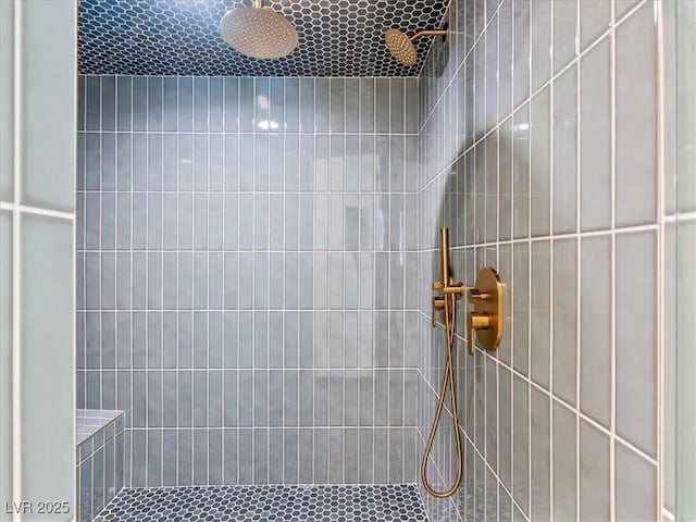 21 Sawgrass Ct, Las Vegas, NV 89113 - full bath with a tile shower