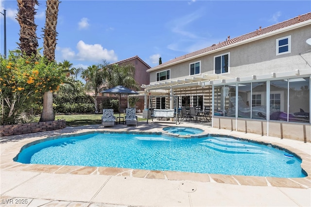 9585 Teton Diablo Ave, Las Vegas, NV 89117 - view of swimming pool featuring a pergola, a patio area, and a pool with connected hot tub