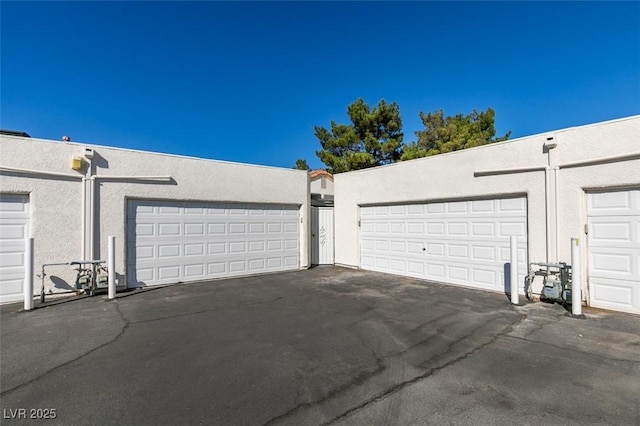 5424 Comchec Way Unit 105, Las Vegas, NV 89108 - view of garage