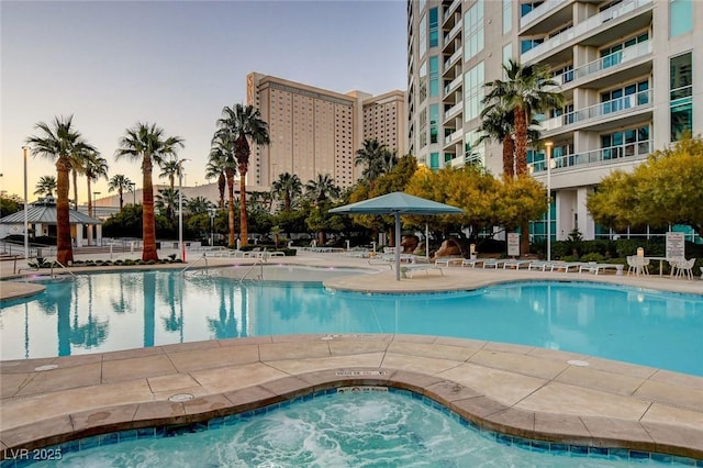 222 Karen Ave Unit 601, Las Vegas, NV 89109 - view of community pool