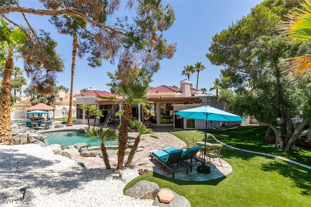 2101 Diamond Bar Dr, Las Vegas, NV 89117 - outdoor pool with a patio area and a lawn