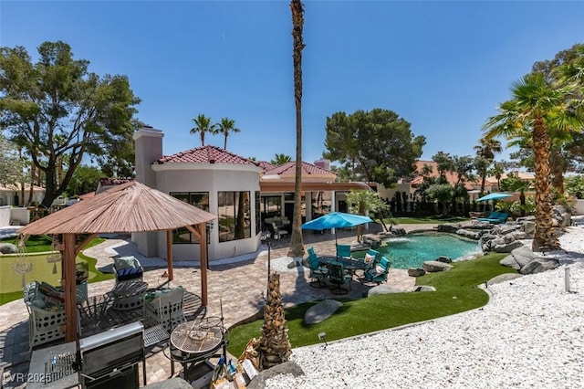 2101 Diamond Bar Dr, Las Vegas, NV 89117 - swimming pool featuring a patio area