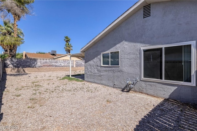 5535 Oxbow St, Las Vegas, NV 89119 - view of yard featuring central AC