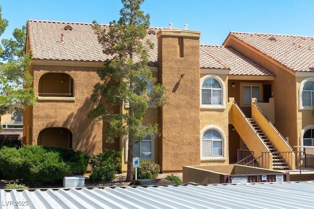 7950 W Flamingo Rd Unit 1077, Las Vegas, NV 89147 - view of building exterior featuring stairway