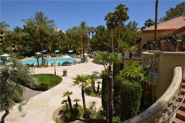 230 E Flamingo Rd Unit 129, Las Vegas, NV 89169 - community pool with a patio area