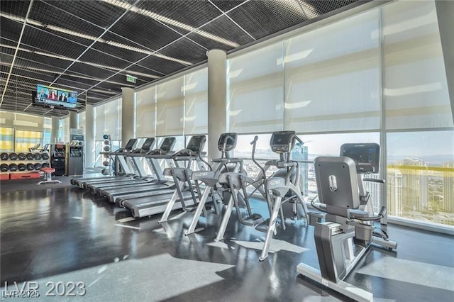 3722 Las Vegas Blvd Unit 603, Las Vegas, NV 89158 - exercise room featuring a wall of windows