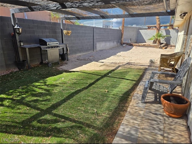 709 Evergreen Cir, Las Vegas, NV 89107 - view of yard with a pergola