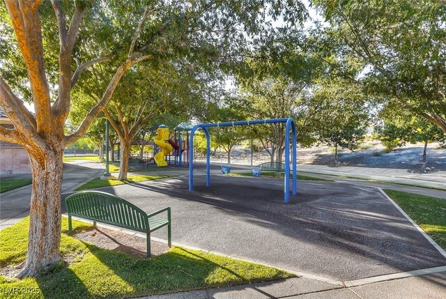 3050 Whispering Crest Dr, Henderson, NV 89052 - view of community