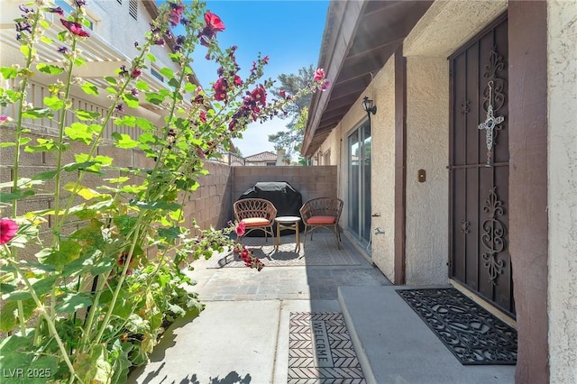 110 Huckleberry Ln, Henderson, NV 89074 - fenced backyard with a patio