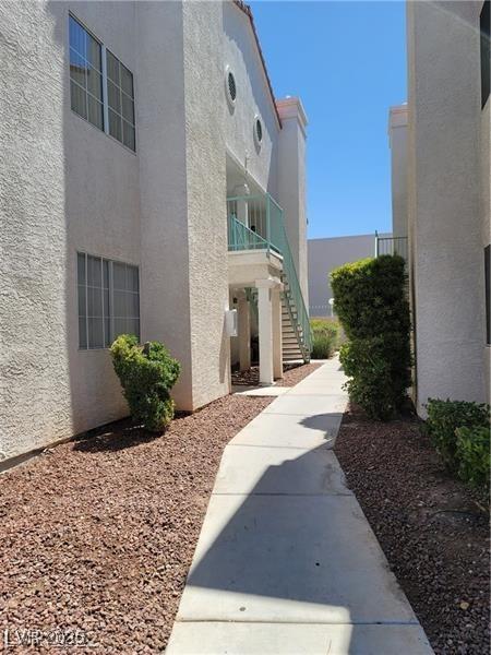 2725 S Nellis Blvd Unit 1158, Las Vegas, NV 89121 - view of property's community with stairway
