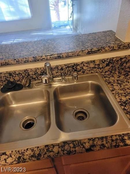 7730 Secret Shore Dr Unit 207, Las Vegas, NV 89128 - kitchen view of a sink
