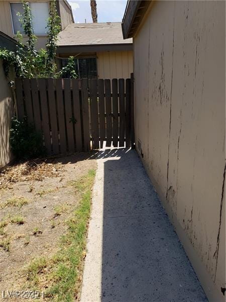 4231 White Sands Ave, Las Vegas, NV 89121 - view of yard