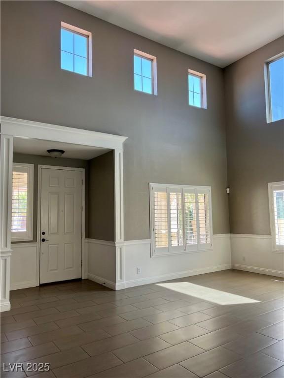 1921 Moonlight Bluff Ave, North Las Vegas, NV 89084