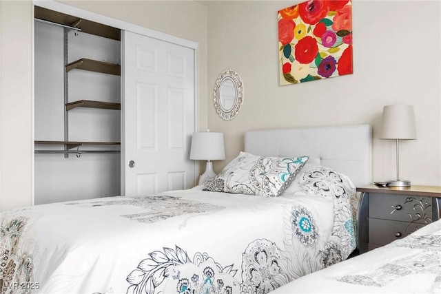 5889 Thistle Meadow Ave, Las Vegas, NV 89139 - bedroom with a closet