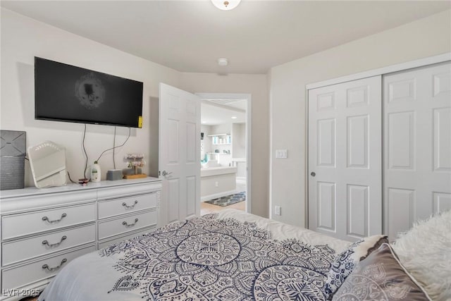 5889 Thistle Meadow Ave, Las Vegas, NV 89139 - bedroom featuring a closet