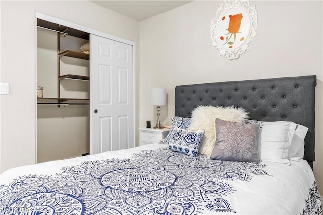 5889 Thistle Meadow Ave, Las Vegas, NV 89139 - bedroom featuring a closet