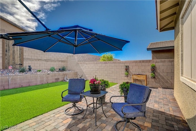 505 Sterling Falls Ave, Henderson, NV 89011 - view of patio / terrace