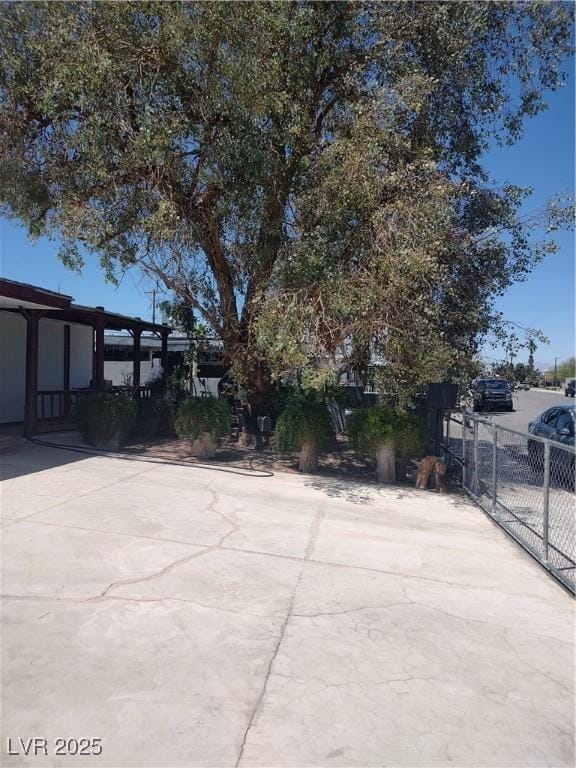 4727 Conrad St, Las Vegas, NV 89121 - view of patio / terrace