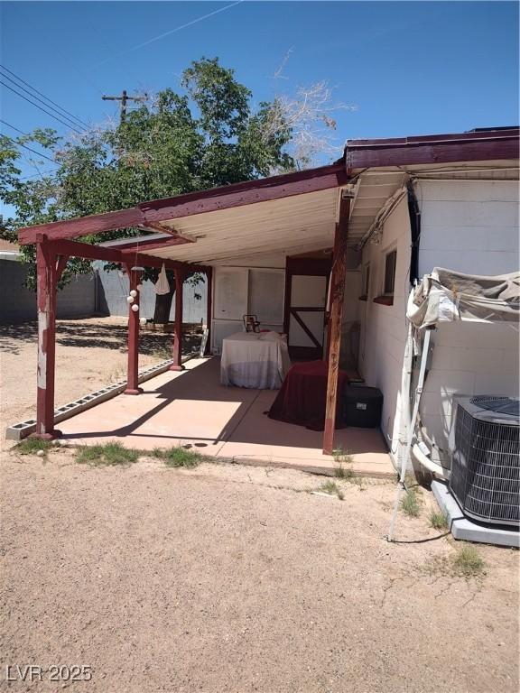 4727 Conrad St, Las Vegas, NV 89121 - view of car parking