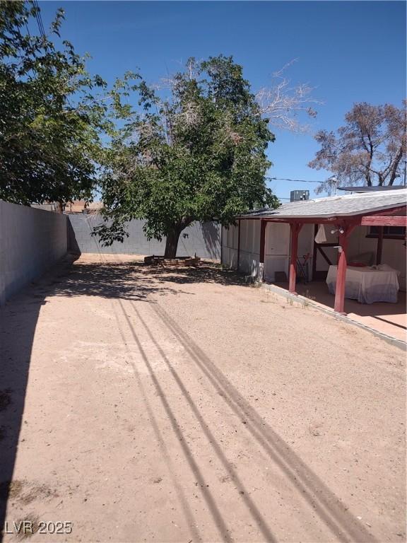 4727 Conrad St, Las Vegas, NV 89121 - view of yard