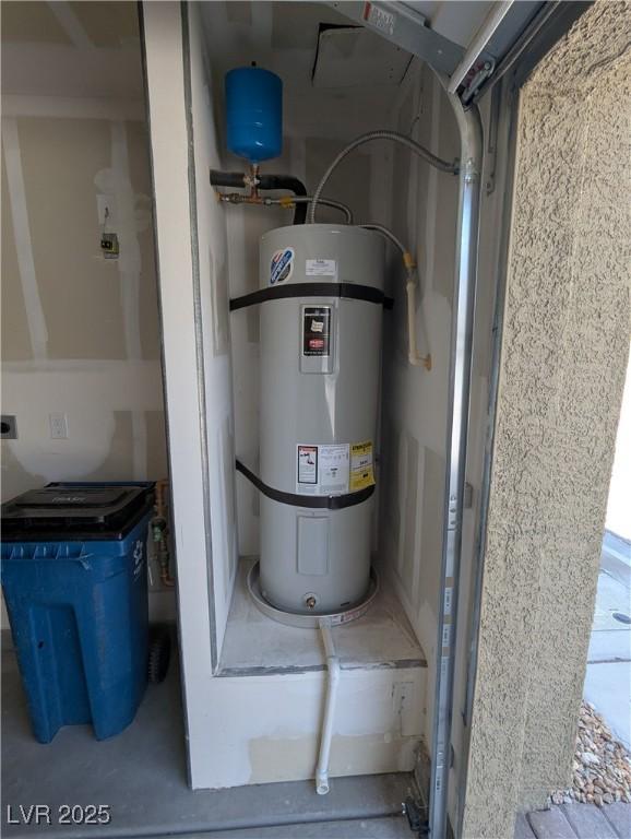 2629 Mocha Pearl Ct, North Las Vegas, NV 89086 - utility room featuring strapped water heater