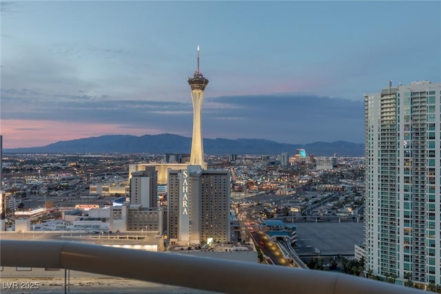 2777 Paradise Rd Unit 2302, Las Vegas, NV 89109 - city view featuring a mountainous background