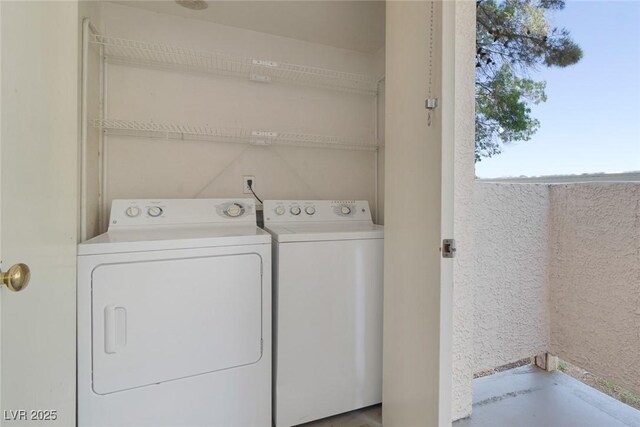 4843 S Torrey Pines Dr Unit 101, Las Vegas, NV 89103 - laundry room with washing machine and dryer