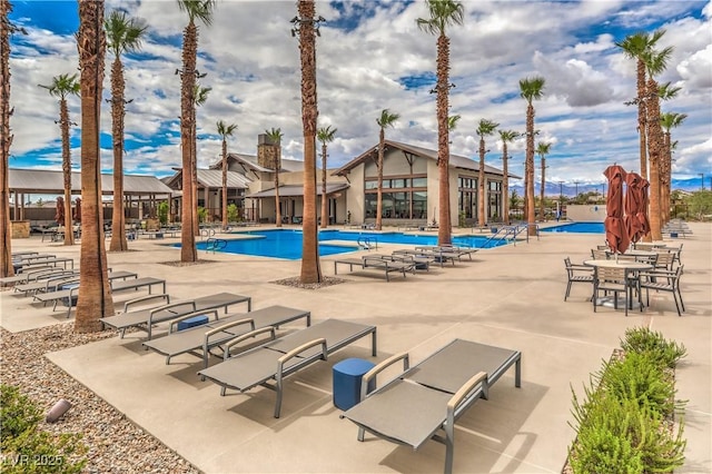 2114 Thelen Ave, North Las Vegas, NV 89086 - view of community pool