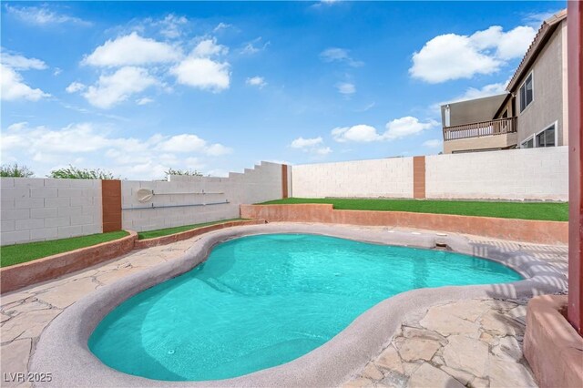 1611 Buffalo Trail Dr, Henderson, NV 89014 - view of pool with a fenced backyard