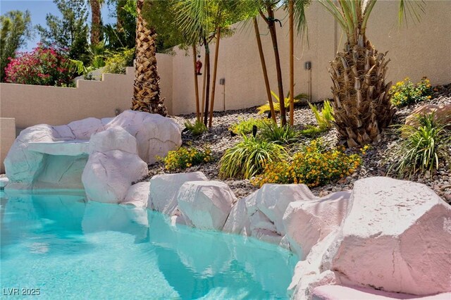 464 Beardsley Cir, Henderson, NV 89052 - exterior view