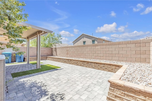156 Campbelltown Ave, Henderson, NV 89015 - fenced backyard with a patio