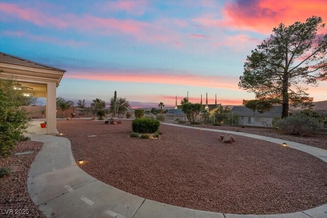 835 Market Crest Dr, Las Vegas, NV 89110 - view of yard at dusk