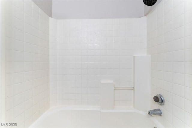 5524 La Pelusa St, North Las Vegas, NV 89031 - full bathroom featuring bathtub / shower combination
