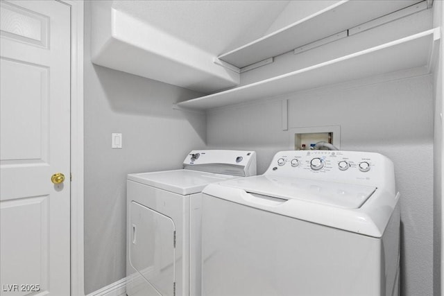 5452 Tinker Toy Ave, Las Vegas, NV 89139 - laundry room featuring washing machine and clothes dryer