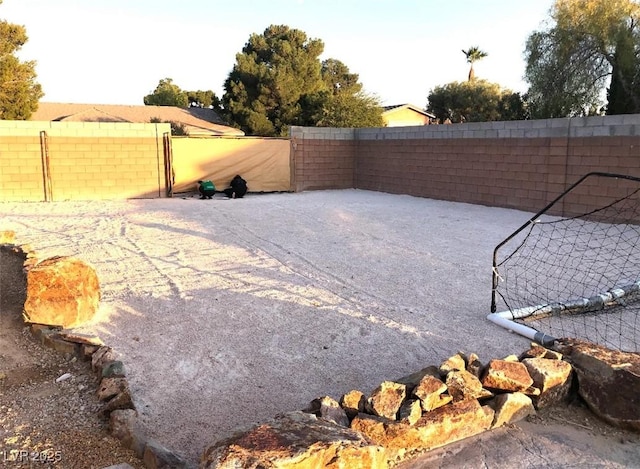 4011 Scott Russell Ct, North Las Vegas, NV 89031 - view of yard