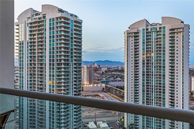 2877 Paradise Rd Unit 2602, Las Vegas, NV 89109 - photo 55