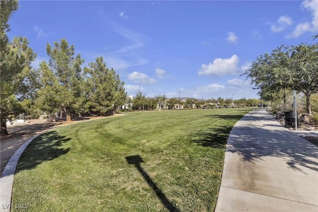 3132 Cartanda Ave, Henderson, NV 89044 - view of home's community with a yard