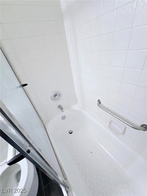 2761 Lodestone Dr Unit 63, Las Vegas, NV 89117 - full bathroom featuring toilet and shower / bathtub combination
