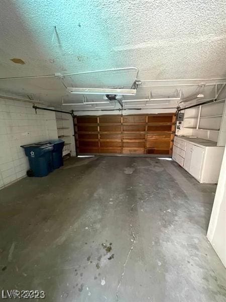 3797 Monument St, Las Vegas, NV 89121 - view of garage