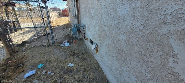 1301 Madison Ave, Las Vegas, NV 89106 - view of yard with a gate