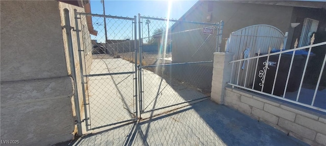 1301 Madison Ave, Las Vegas, NV 89106 - view of gate