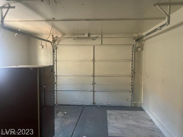 5284 Wellesley Ave, Las Vegas, NV 89122 - view of garage
