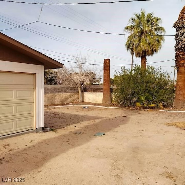 1413 Bryn Mawr Ave, Las Vegas, NV 89102 - view of yard