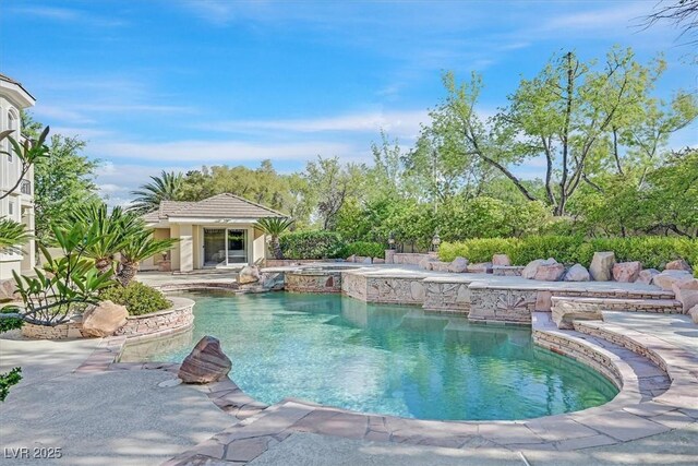 1809 White Hawk Ct, Las Vegas, NV 89134 - view of pool featuring a pool with connected hot tub