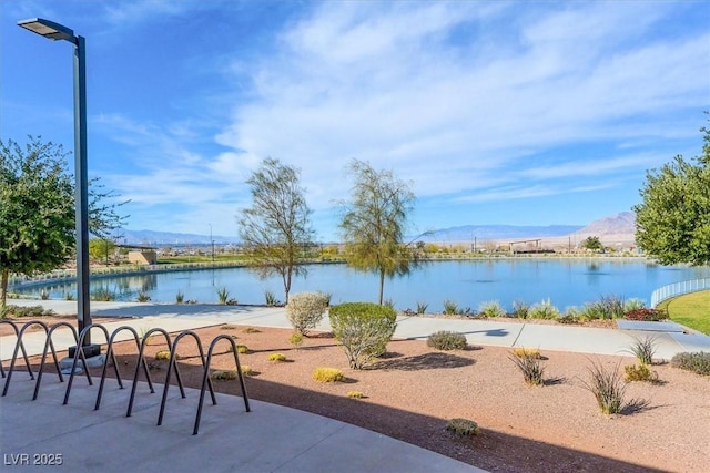392 Canary Song Dr, Henderson, NV 89011 - water view featuring a mountain backdrop