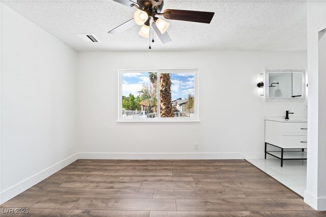 4312 Chrysalis Dr, Las Vegas, NV 89121 - photo 19