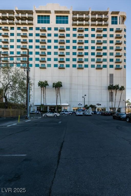900 Las Vegas Blvd Unit 1209, Las Vegas, NV 89101 - view of building exterior featuring uncovered parking