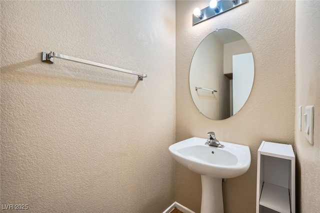 10456 Prairie Schooner Ave, Las Vegas, NV 89129 - view of bathroom